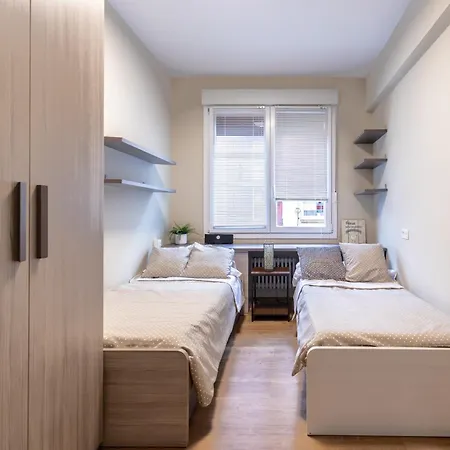 Apartman En Licenciado Poza